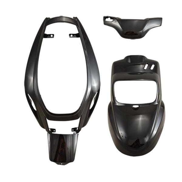 PLASTIKŲ KOMPLEKTAS MOTOROLERIUI TUN'R ORIGINALAUS TIPO BOOSTER/BW'S 2004→ DAŽYTAS JUODAS – 4 DALYS